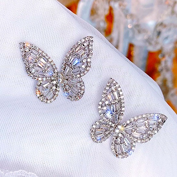SILVER DIAMOND BUTTERFLY EARRINGS - Picture 3 of 12